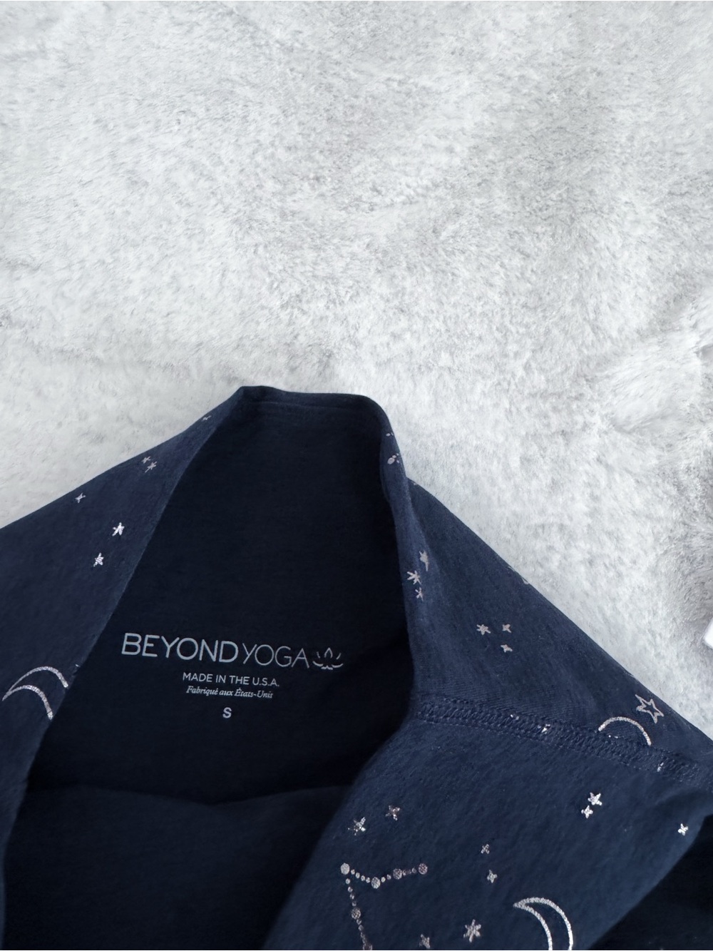 Beyond Yoga Softshine High Waisted Midi Leggings Navy Constellation Cosmic NWT S - Picture 7 of 14